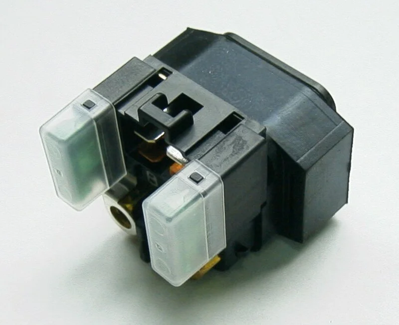 Relé de arranque TOURMAX