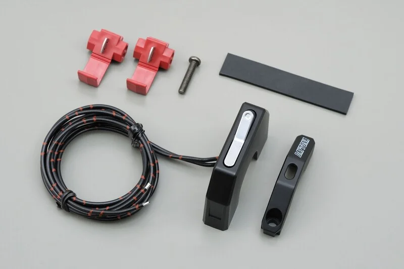 Interruptor universal DAYTONA tipo pulsador