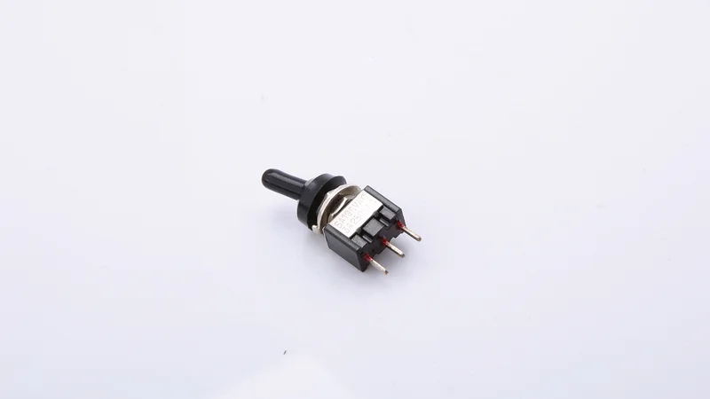 Interruptor HIGHSIDER smart con tapa de goma M6