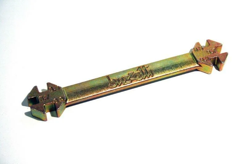 Llave de radios con 6 ranuras 5,65/5,75/6/6,35/6,65/6,85 BUZZETTI