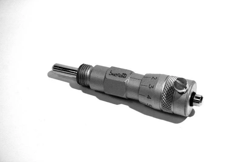 Medidor micrómetro para motores 2T BUZZETTI