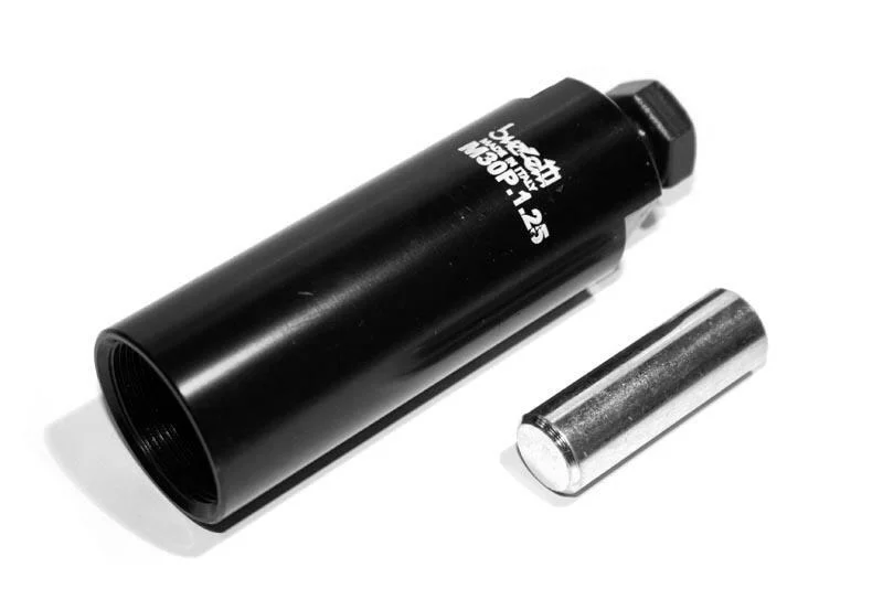 Extractor con rosca interna para volantes y funda protectora de rosca 30x1,25 BUZZETTI