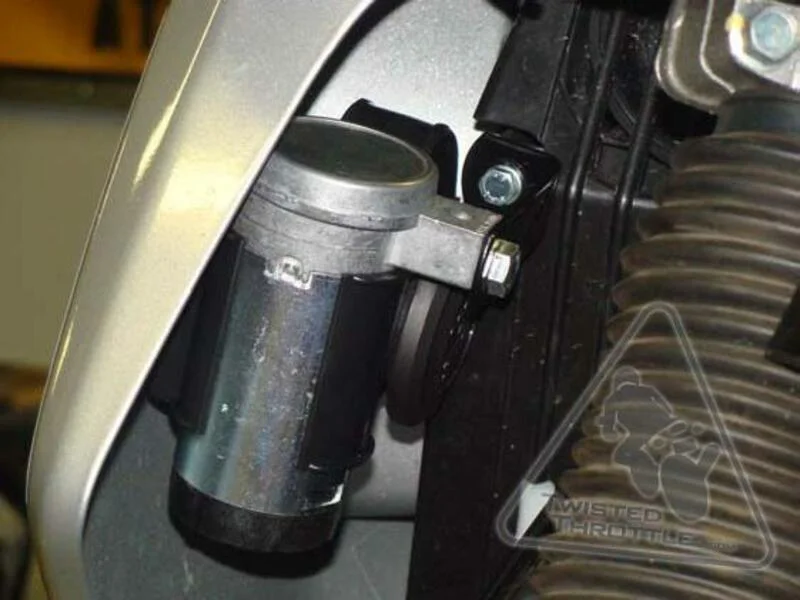Soporte para claxon Soundbomb Denali Kawasaki KLR650
