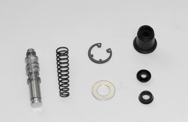 Kit reparación bomba de freno TOURMAX