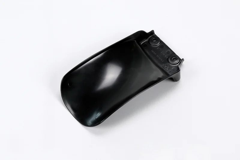 Faldilla protectora amortiguador UFO Kawasaki negro KA03761-001