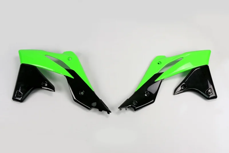 Plásticos laterales de radiador UFO Kawasaki original KA04725-999