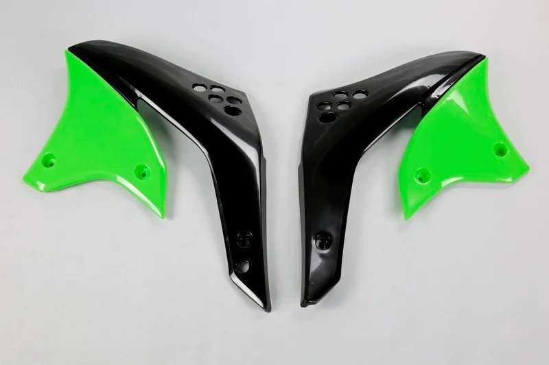 Plásticos laterales de radiador UFO Kawasaki verde KA03770-026