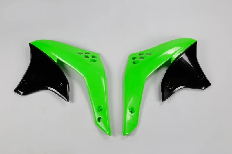 Plásticos laterales de radiador UFO Kawasaki verde KA03784-026