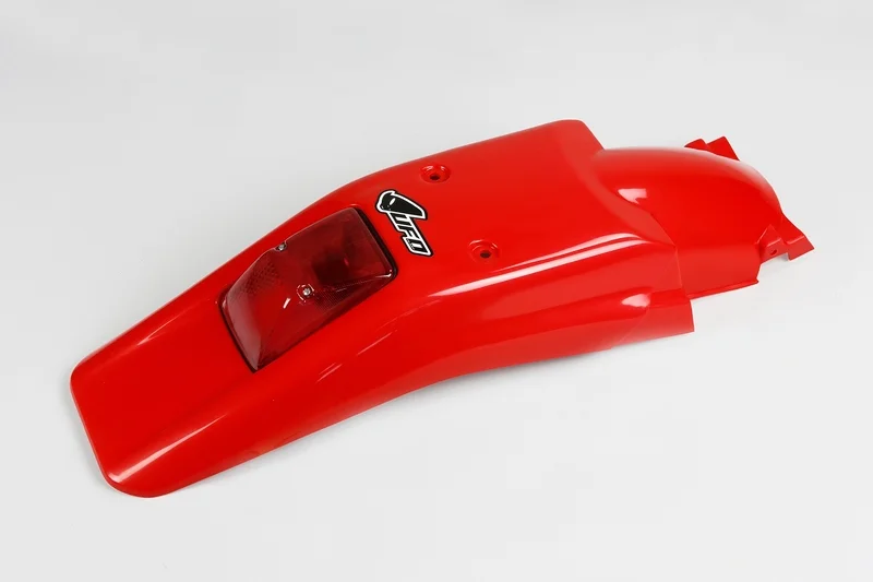 Guardabarros trasero con piloto UFO Honda rojo HO03611-069
