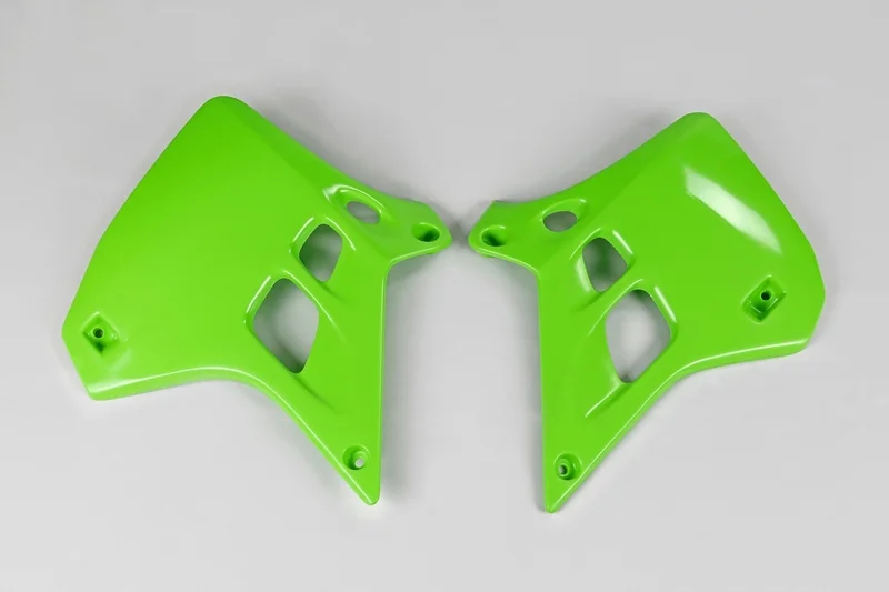 Plásticos laterales de radiador UFO Kawasaki verde KA02728-026