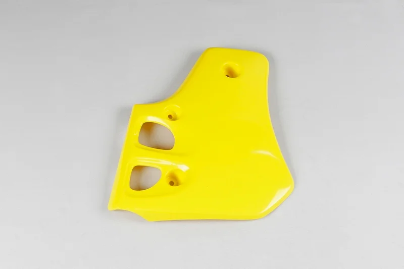 Plásticos laterales de radiador UFO Suzuki amarillo SU03962-101