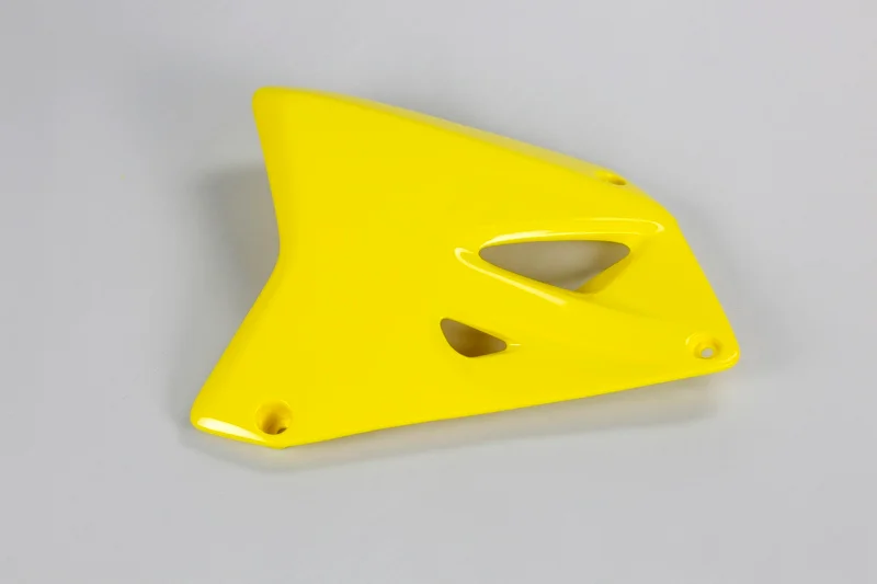 Plásticos laterales de radiador UFO Suzuki amarillo SU03969-102