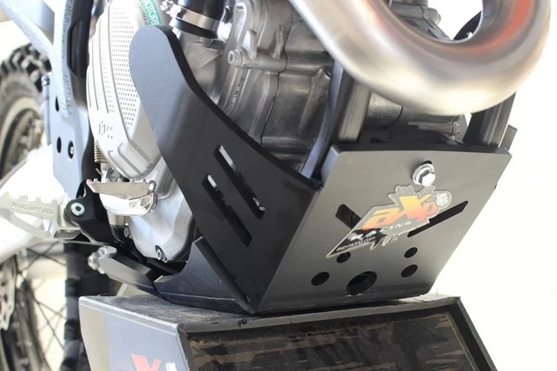 Cubrecárter AXP Enduro Xtrem negro KTM/Husqvarna