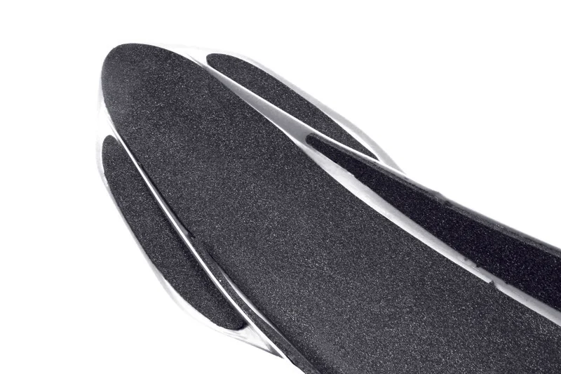 Antibarro Blackbird Universal 5086