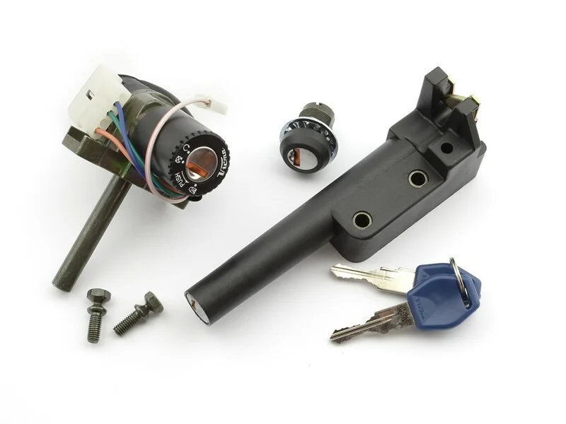 Juego cerraduras Leonardo 125/150 V PARTS