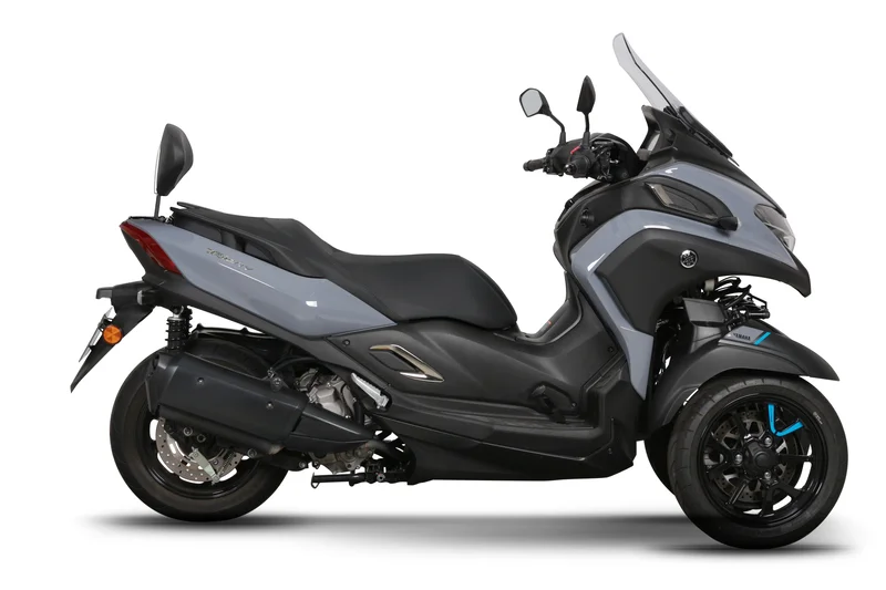 Kit montaje respaldo Yamaha X-Max 300 (17-) / 400 (18-)